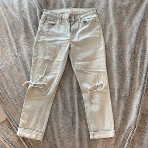 High rise ripped jeans